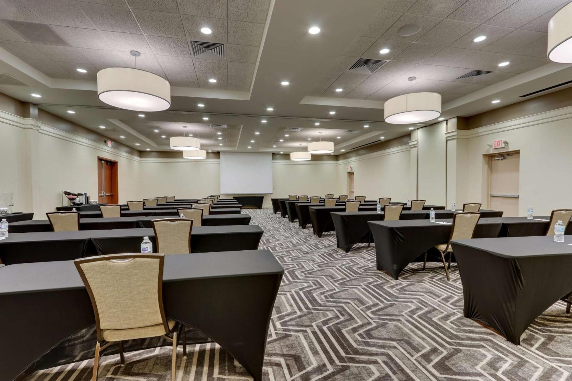 Drury Inn & Suites Orlando Near Universal Orlando Resort Ngoại thất bức ảnh