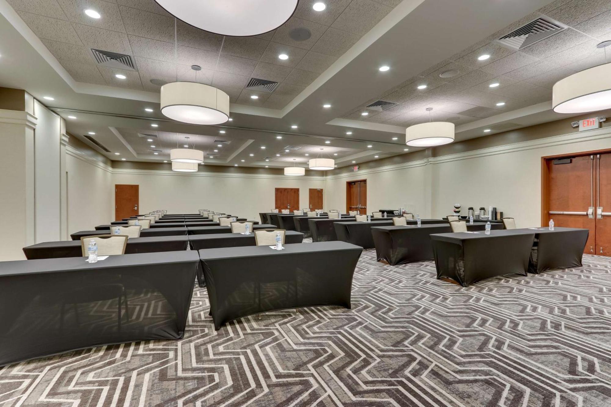 Drury Inn & Suites Orlando Near Universal Orlando Resort Ngoại thất bức ảnh
